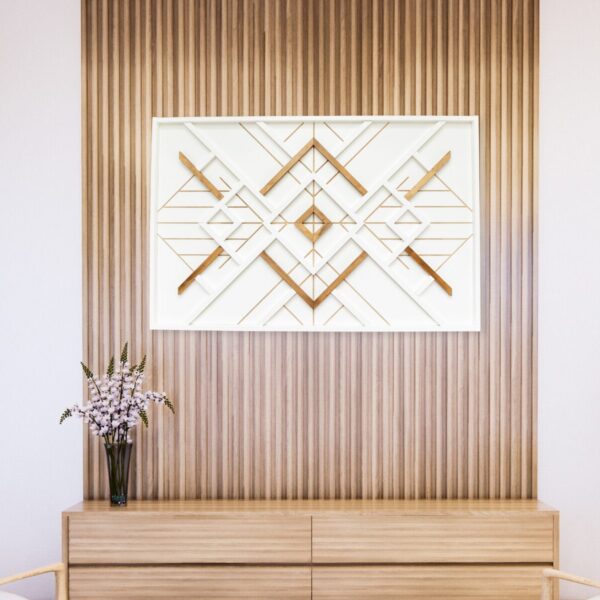 12 Deco Delight - 4 Whisper White with walnut
